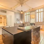 Apartment Centre - Grand Atypique ! *