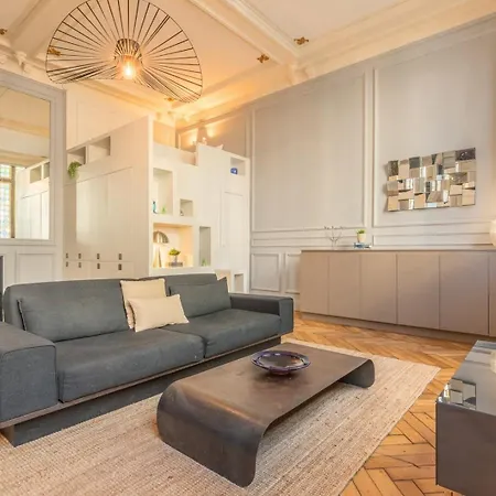 Centre - Grand Atypique ! Appartement Lille