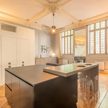 Centre - Grand Atypique ! * Lille