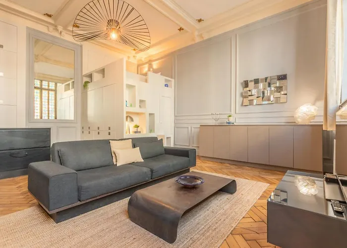 Centre - Grand Atypique ! Appartement Lille